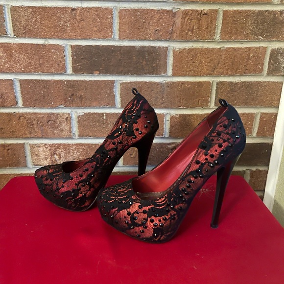 Platform pump size 7 1/2 by shi- Journey - Picture 6 of 6